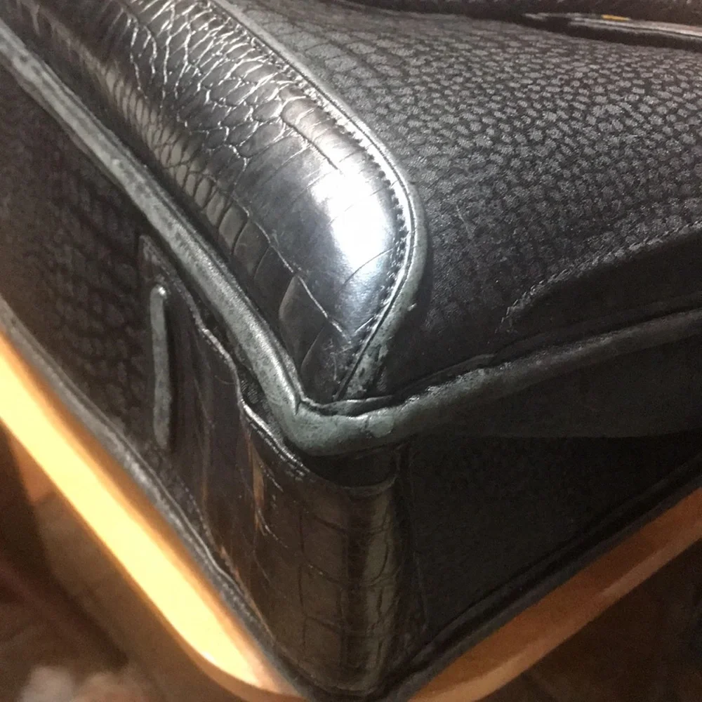 Brighton Luggage/Travel Bag - Picture 8 of 12
